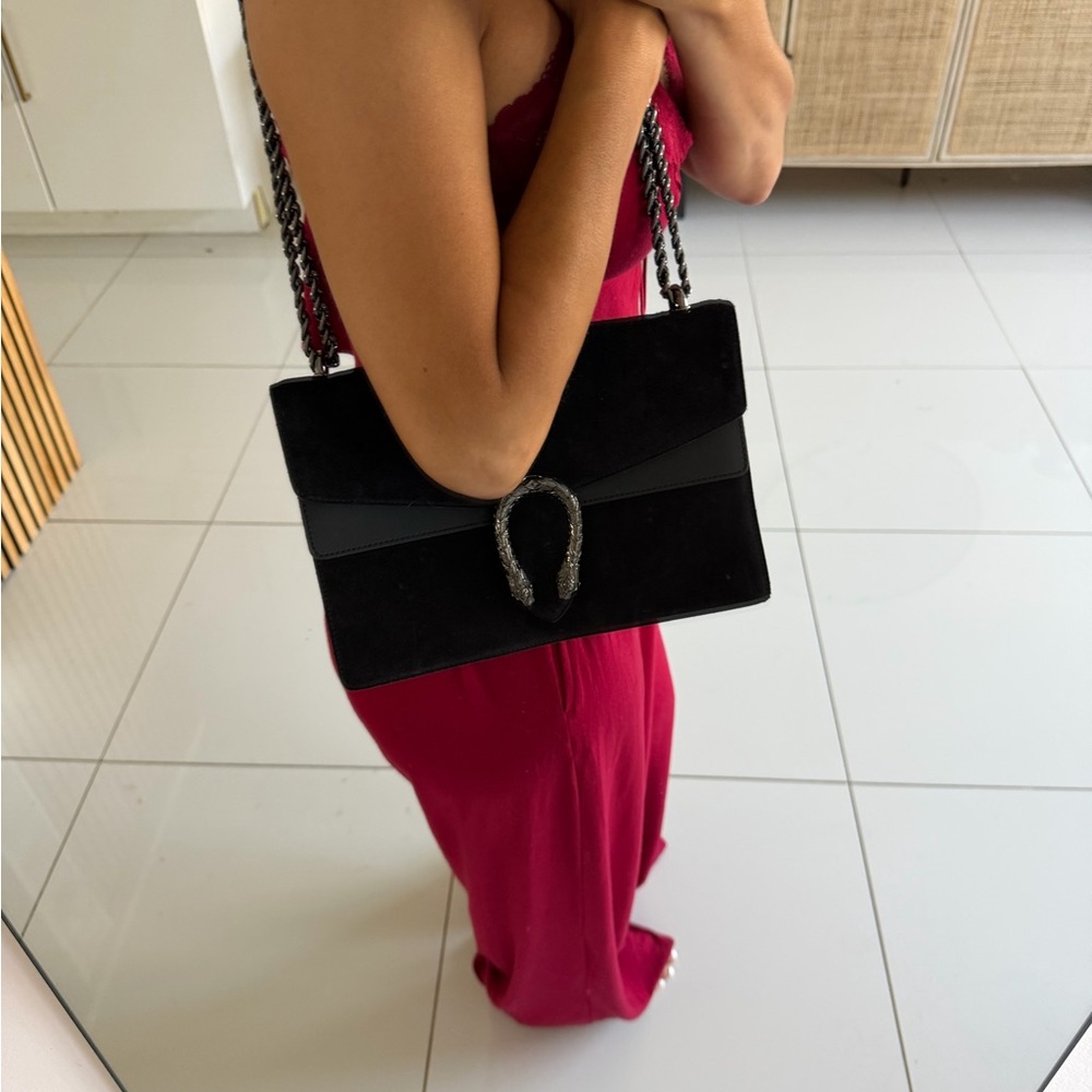 Elegant Black Chain Shoulder Bag - Picture 4 of 13
